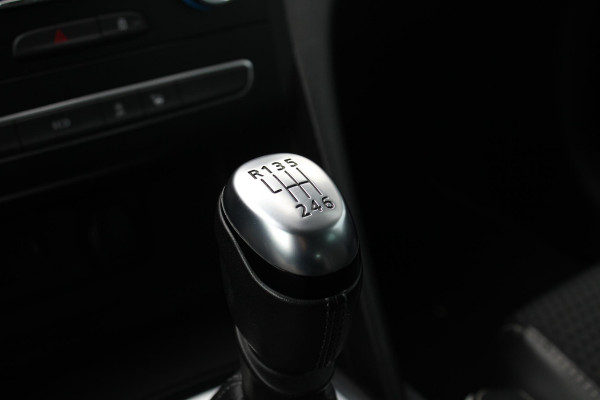 Renault Mégane Estate 1.3 TCe Bose | Trekhaak 1700KG | Cruise Control | BLIS | Navigatie | Camera | Climate Control | Lichtmetalen Velgen |