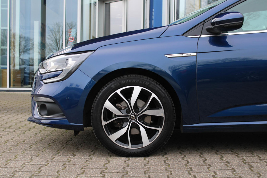 Renault Mégane Estate 1.3 TCe Bose | Trekhaak 1700KG | Cruise Control | BLIS | Navigatie | Camera | Climate Control | Lichtmetalen Velgen |