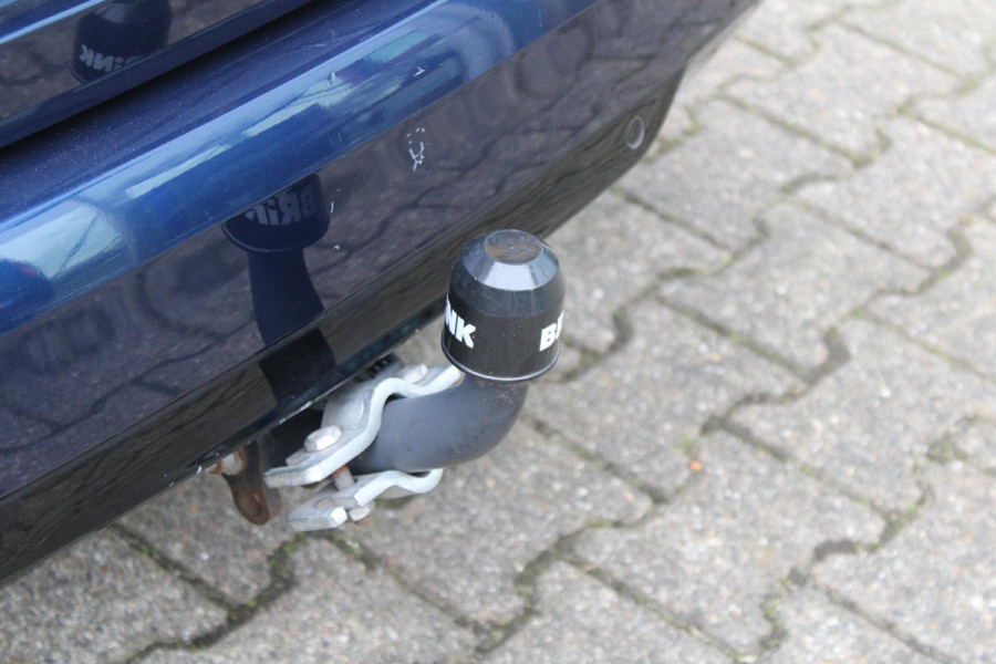 Renault Mégane Estate 1.3 TCe Bose | Trekhaak 1700KG | Cruise Control | BLIS | Navigatie | Camera | Climate Control | Lichtmetalen Velgen |