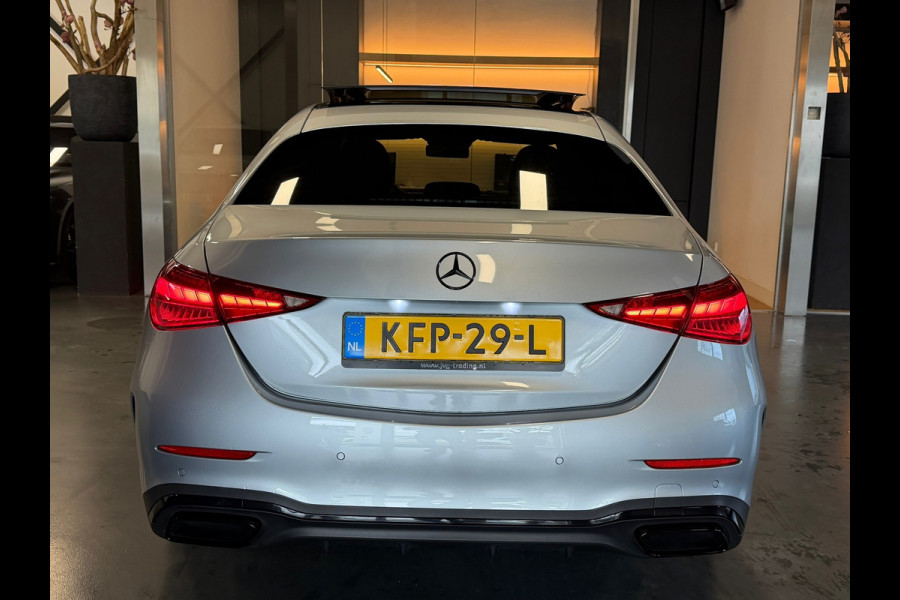 Mercedes-Benz C-Klasse 180 AMG Night pakket Panorama Carbon Sfeerverl.