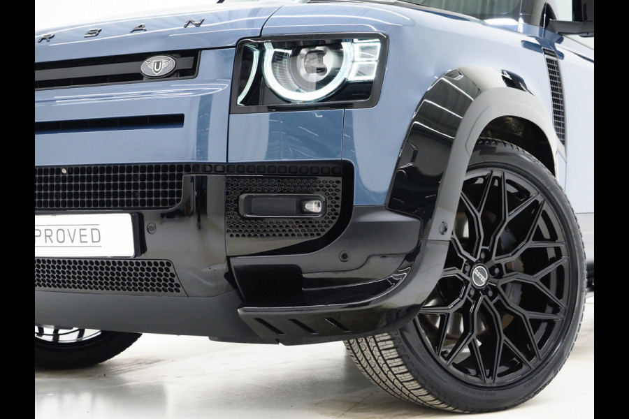 Land Rover Defender 110 2.0 P400e 110 Urban WideTrack Look | Panoramadak | Explorer Pack | Sidesteps | Lightbar | Trekhaak | Meridian | Carplay