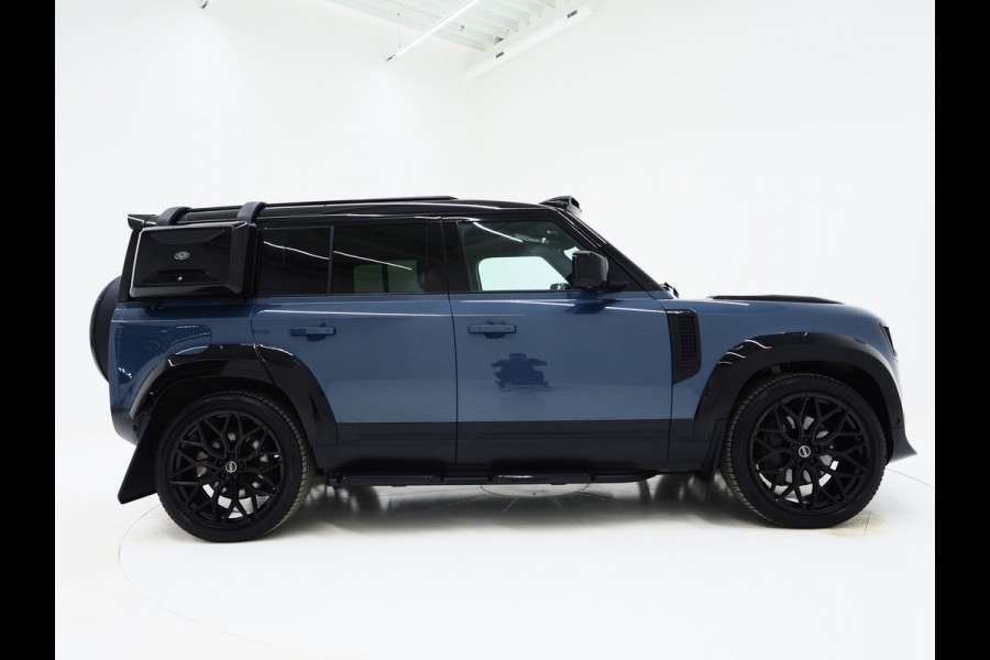 Land Rover Defender 110 2.0 P400e 110 Urban WideTrack Look | Panoramadak | Explorer Pack | Sidesteps | Lightbar | Trekhaak | Meridian | Carplay