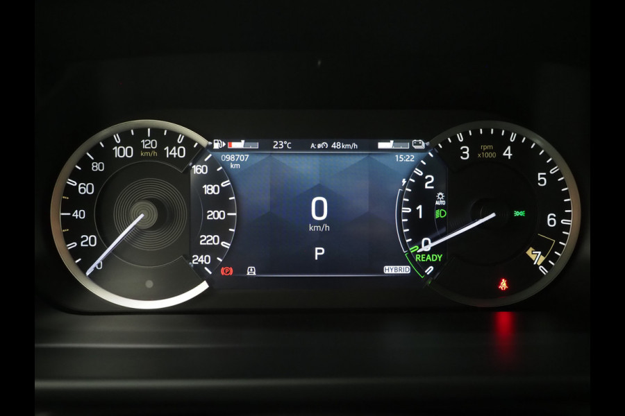 Land Rover Defender 110 2.0 P400e 110 Urban WideTrack Look | Panoramadak | Explorer Pack | Sidesteps | Lightbar | Trekhaak | Meridian | Carplay