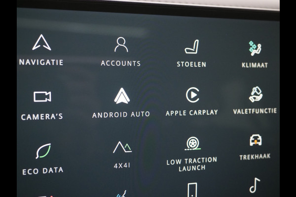 Land Rover Defender 110 2.0 P400e 110 Urban WideTrack Look | Panoramadak | Explorer Pack | Sidesteps | Lightbar | Trekhaak | Meridian | Carplay