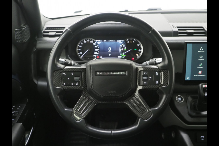 Land Rover Defender 110 2.0 P400e 110 Urban WideTrack Look | Panoramadak | Explorer Pack | Sidesteps | Lightbar | Trekhaak | Meridian | Carplay