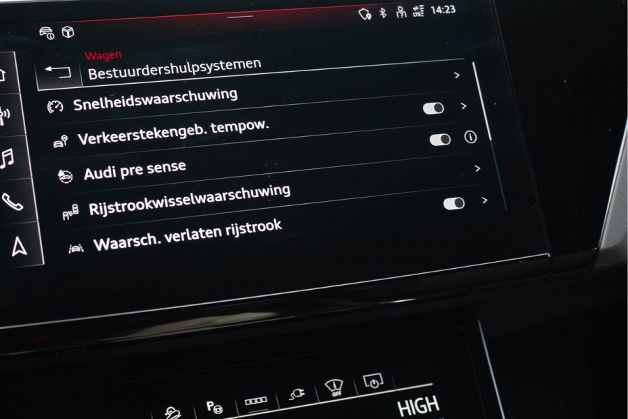 Audi SQ8 e-tron Quattro / S-line/ Standkachel/ Luchtvering/ Cruise Control/ Head-Up Display/ Trekhaak/ 371kW (504PK)