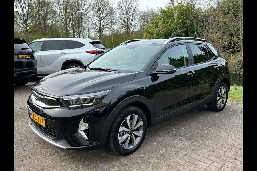 Kia Stonic 1.0 T-GDi MHEV DynamicPlusLine | Stoelverwarming | Stuurverwarming | Clima | Navigatie | LED | 6500 km! | LMV 16 Inch |