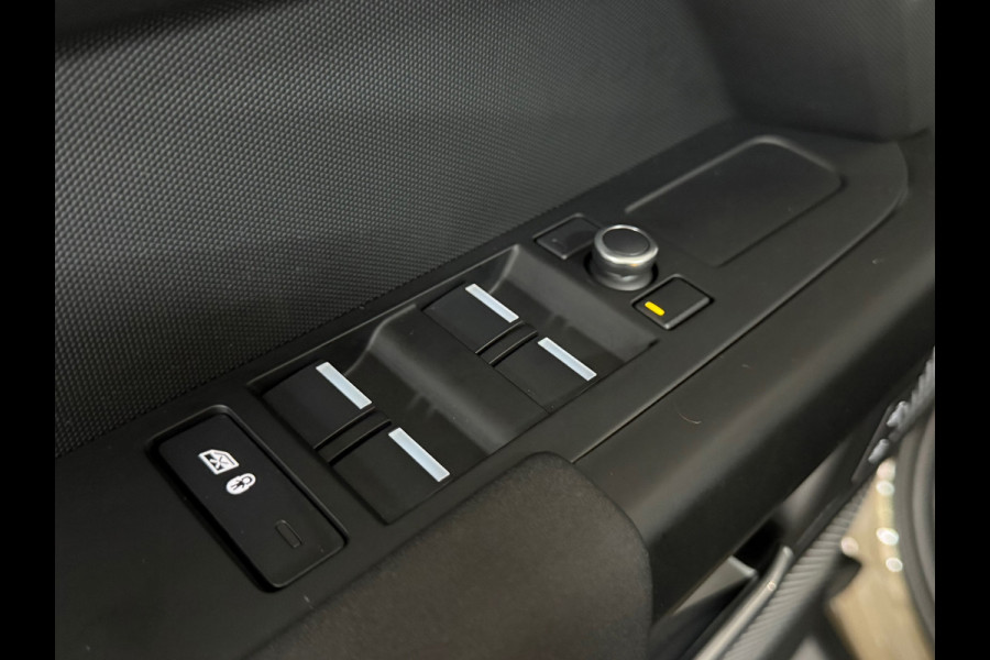 Land Rover Defender 110 2.0 D200 110 | Pano | PPF | Meridian | Trekhaak | Carplay | Geel kenteken incl btw