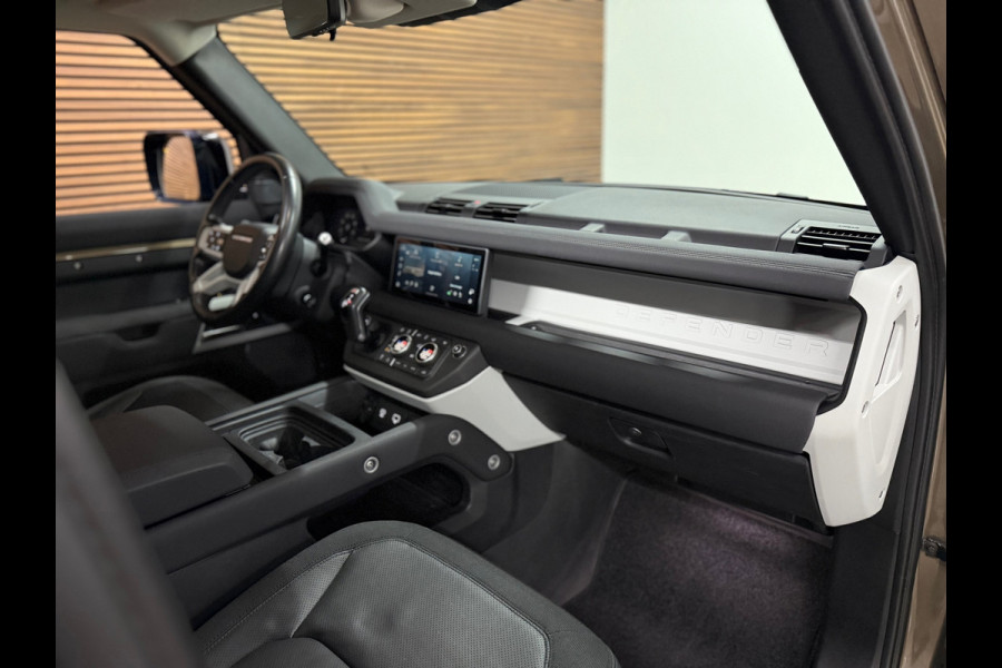 Land Rover Defender 110 2.0 D240 110 SE | Pano | Leer| Memory | Luchtvering | 360° Camera | Meridian | incl btw geel kenteken