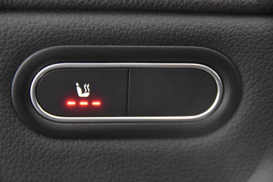 Mercedes-Benz CLA-Klasse 200 d Automaat *1ste Eigenaar*Navigatie*Trekhaak*Stoelverwarming*