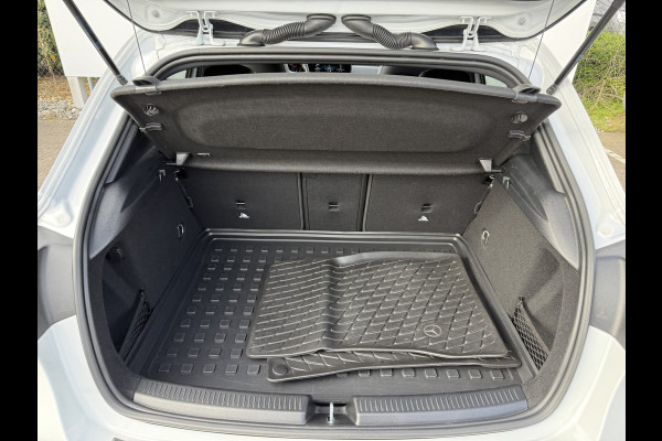 Mercedes-Benz A-Klasse 250 4MATIC Premium Plus | Pano | Memory | Ambient Light | Camera | 19 inch