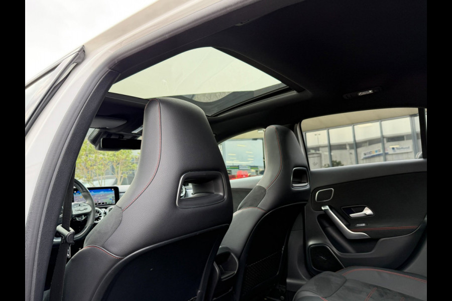 Mercedes-Benz A-Klasse 250 Premium Plus AMG-Pakket l Sfeerverlichting l Widescreen