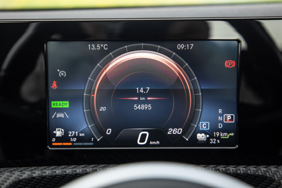 Mercedes-Benz A-Klasse 250 e Business Line CARPLAY / LEER / CAMERA / CRUISE CONTROLE / DEALER ONDERHOUDEN