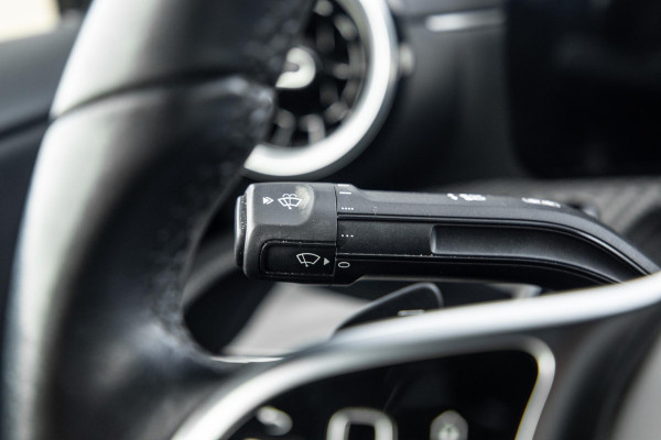 Mercedes-Benz A-Klasse 250 e Business Line CARPLAY / LEER / CAMERA / CRUISE CONTROLE / DEALER ONDERHOUDEN