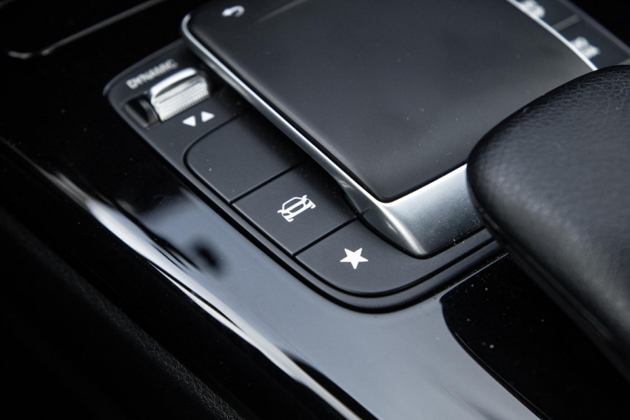 Mercedes-Benz A-Klasse 250 e Business Line CARPLAY / LEER / CAMERA / CRUISE CONTROLE / DEALER ONDERHOUDEN