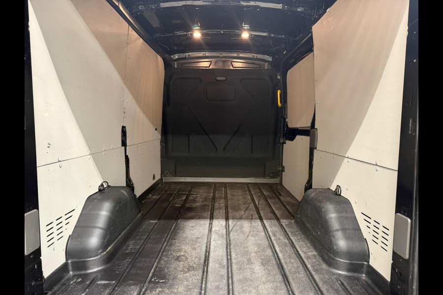 Ford Transit 310 2.0 TDCI L2H2 Trend Automaat Navigatie Trekhaak 360° Camera Airco Cruise DAB+