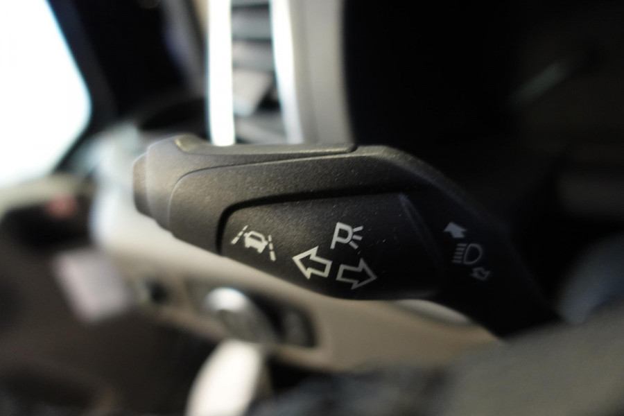 Ford Transit 310 2.0 TDCI L2H2 Trend Automaat Navigatie Trekhaak 360° Camera Airco Cruise DAB+