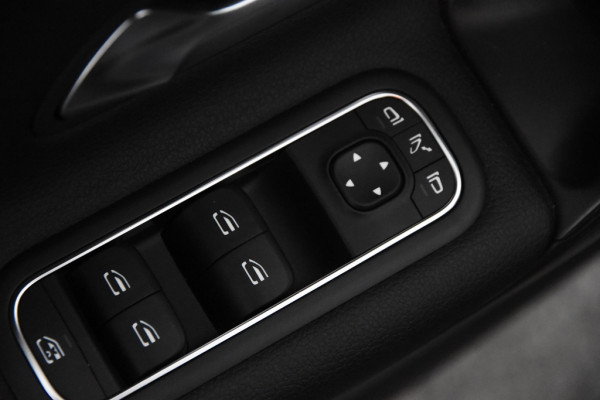 Mercedes-Benz A-Klasse 180 *1ste Eigenaar*Widescreen*Stoelverwarming*Navigatie*