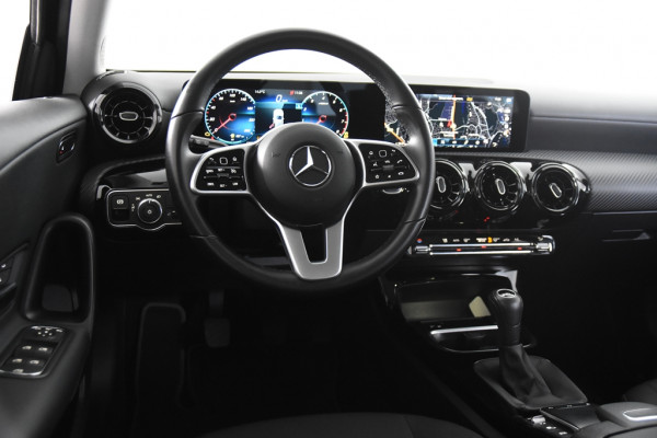 Mercedes-Benz A-Klasse 180 *1ste Eigenaar*Widescreen*Stoelverwarming*Navigatie*