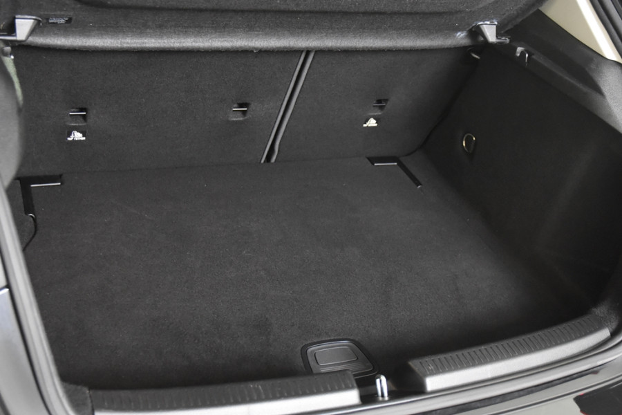 Mercedes-Benz A-Klasse 180 *1ste Eigenaar*Widescreen*Stoelverwarming*Navigatie*