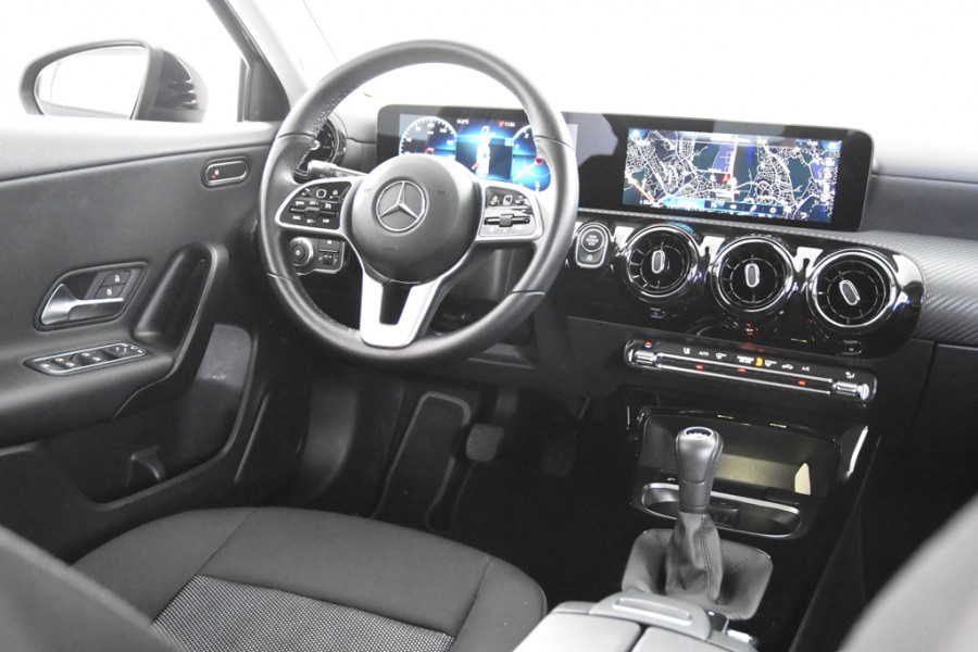 Mercedes-Benz A-Klasse 180 *1ste Eigenaar*Widescreen*Stoelverwarming*Navigatie*