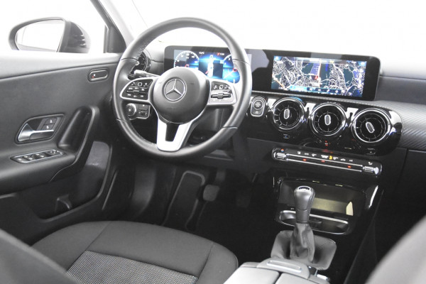 Mercedes-Benz A-Klasse 180 *1ste Eigenaar*Widescreen*Stoelverwarming*Navigatie*
