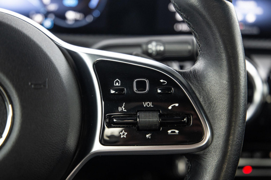 Mercedes-Benz A-Klasse 250 e Business Line AUTOMAAT / LEDER / CRUISE CONTROLE / CAMERA / CARPLAY