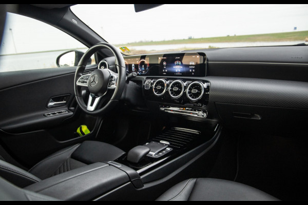 Mercedes-Benz A-Klasse 250 e Business Line AUTOMAAT / LEDER / CRUISE CONTROLE / CAMERA / CARPLAY