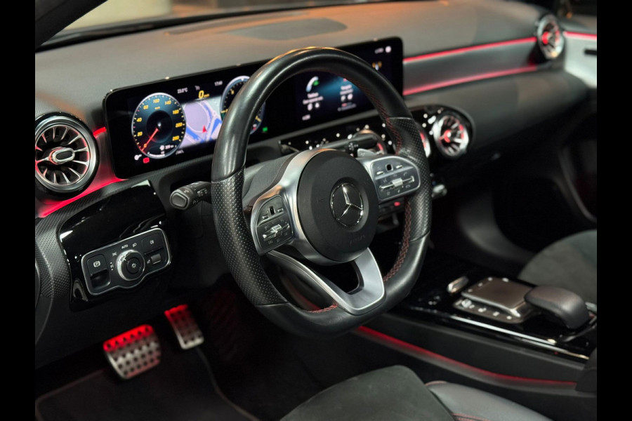 Mercedes-Benz A-Klasse 180 AMG Line|CRUISE|STOELVER|PANO|LEDER