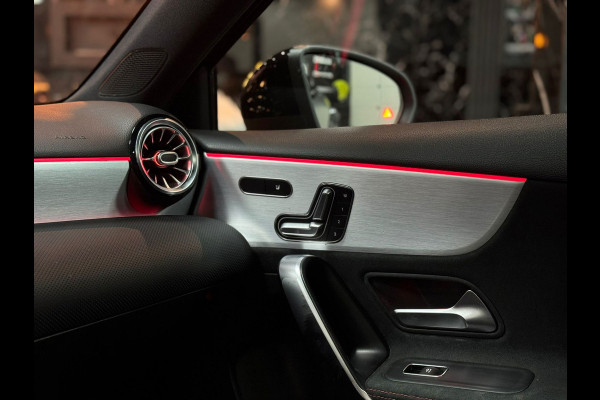 Mercedes-Benz A-Klasse 180 AMG Line|CRUISE|STOELVER|PANO|LEDER