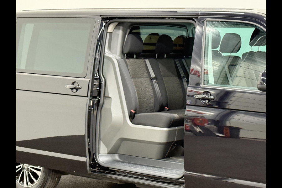 Volkswagen Transporter 2.0 TDI L2H1 28 Dubbele Cabine Highline Airco Cruise Control adaptief Parkeersensoren voor en achter 17" Lichtmetalen velgen