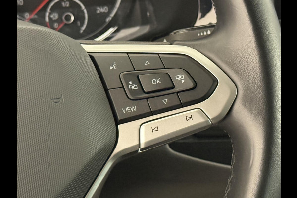 Volkswagen Transporter 2.0 TDI L2H1 28 Dubbele Cabine Highline Airco Cruise Control adaptief Parkeersensoren voor en achter 17" Lichtmetalen velgen