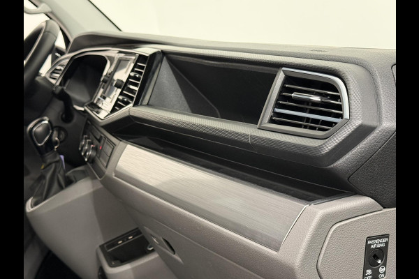 Volkswagen Transporter 2.0 TDI L2H1 28 Dubbele Cabine Highline Airco Cruise Control adaptief Parkeersensoren voor en achter 17" Lichtmetalen velgen