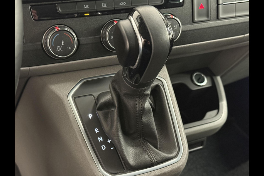 Volkswagen Transporter 2.0 TDI L2H1 28 Dubbele Cabine Highline Airco Cruise Control adaptief Parkeersensoren voor en achter 17" Lichtmetalen velgen