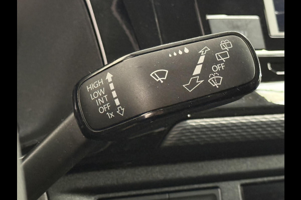 Volkswagen Transporter 2.0 TDI L2H1 28 Dubbele Cabine Highline Airco Cruise Control adaptief Parkeersensoren voor en achter 17" Lichtmetalen velgen