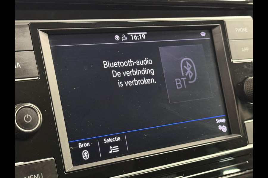 Volkswagen Transporter 2.0 TDI L2H1 28 Dubbele Cabine Highline Airco Cruise Control adaptief Parkeersensoren voor en achter 17" Lichtmetalen velgen