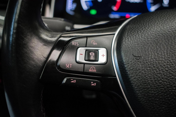 Volkswagen Polo 1.0 TSI 116PK R LINE AUT ORG NL [ Panoramadak Virtual Cockpit Beats Audio Full LED Camera Stoelverwarming ]