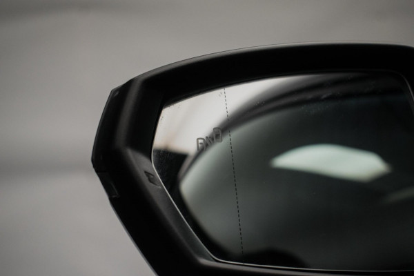 Volkswagen Polo 1.0 TSI 116PK R LINE AUT ORG NL [ Panoramadak Virtual Cockpit Beats Audio Full LED Camera Stoelverwarming ]