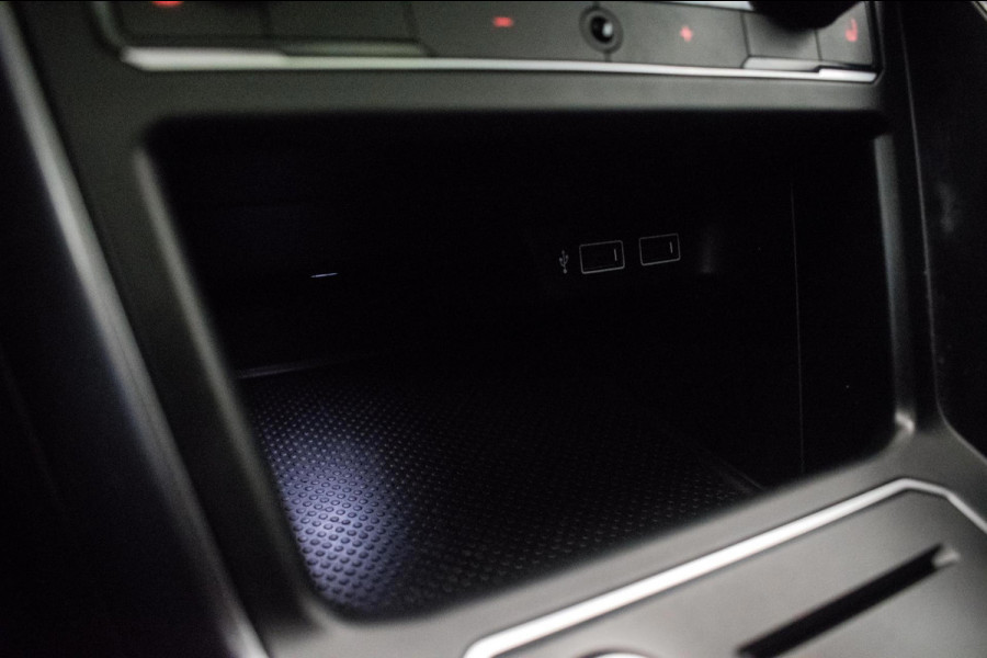 Volkswagen Polo 1.0 TSI 116PK R LINE AUT ORG NL [ Panoramadak Virtual Cockpit Beats Audio Full LED Camera Stoelverwarming ]