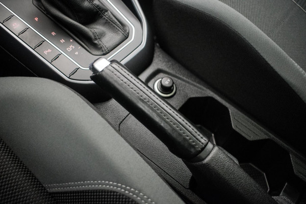 Volkswagen Polo 1.0 TSI 116PK R LINE AUT ORG NL [ Panoramadak Virtual Cockpit Beats Audio Full LED Camera Stoelverwarming ]