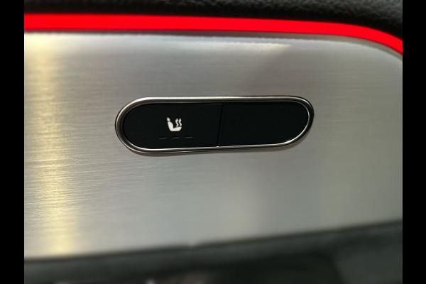 Mercedes-Benz EQA 350 4MATIC AMG Line 67 kWh Facelift Advanced, Distronic, LMV 20'' Soh (batterijcheck) Waarde 98,1 %