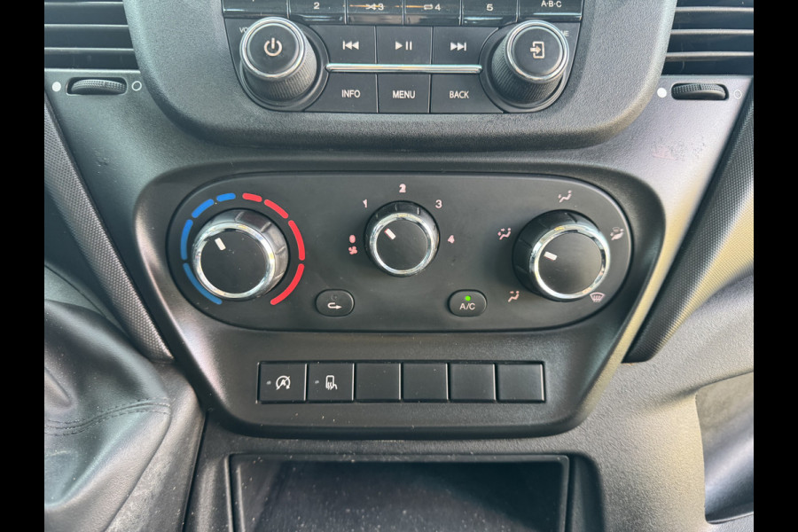 Iveco Daily 35C14 2.3 Kipper Dubbele Cabine Dubbellucht 3,5t Trekhaak 6 Stoelen Airco Cruise Control Benne Tipper