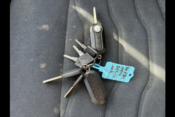 Iveco Daily 35C14 2.3 Kipper Dubbele Cabine Dubbellucht 3,5t Trekhaak 6 Stoelen Airco Cruise Control Benne Tipper