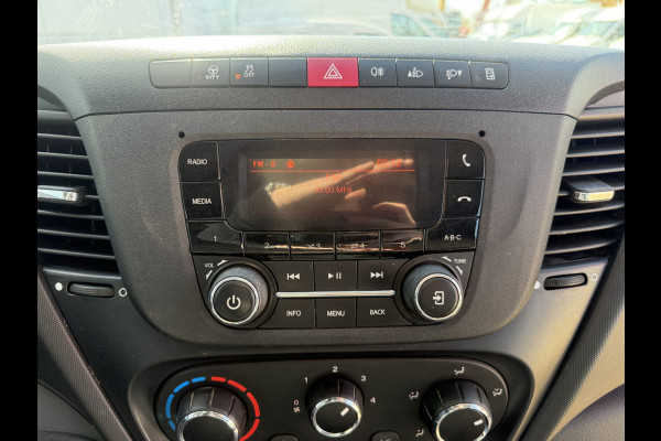 Iveco Daily 35C14 2.3 Kipper Dubbele Cabine Dubbellucht 3,5t Trekhaak 6 Stoelen Airco Cruise Control Benne Tipper