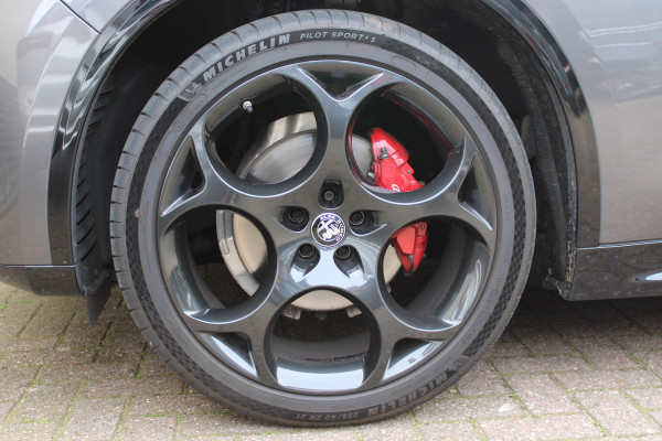 Alfa Romeo Stelvio 2.0 T GME AWD Veloce | Panoramadak | H/K | Leder | Carplay | Facelift