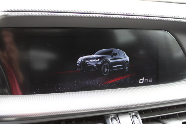 Alfa Romeo Stelvio 2.0 T GME AWD Veloce | Panoramadak | H/K | Leder | Carplay | Facelift
