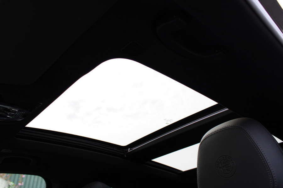 Alfa Romeo Stelvio 2.0 T GME AWD Veloce | Panoramadak | H/K | Leder | Carplay | Facelift