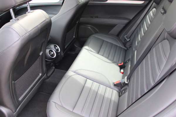 Alfa Romeo Stelvio 2.0 T GME AWD Veloce | Panoramadak | H/K | Leder | Carplay | Facelift
