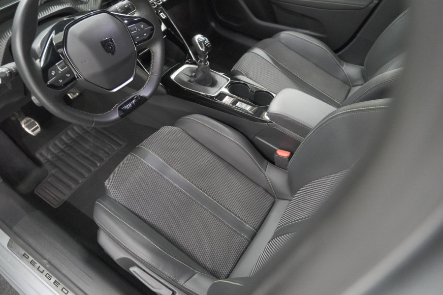 Peugeot 208 PureTech 100 GT | Camera | Navigatie | Apple Carplay | Parkeersensoren