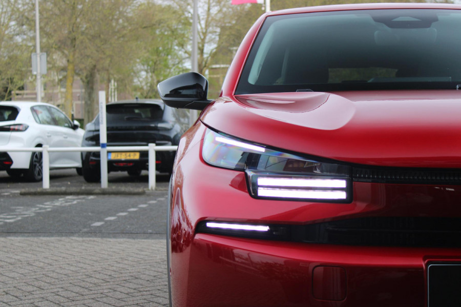 Citroën C4 C4 1.2 HYbrid 145PK MAX | HEAD UP DISPLAY | CAMERA VOOR + ACHTER | NAVIGATIE | DRAADLOZE TELEFOONLADER | FULL LED KOPLAMPEN | DRAADLOZE APPLE CARPLAY/ANDROID AUTO | 18" LICHTMETALEN VELGEN | ADAPTIVE CRUISE CONTROL | CLIMATE CONTROL | LEDEREN BEKLEDING | DAB+ RADIO | KEYLESS ENTRY/START |